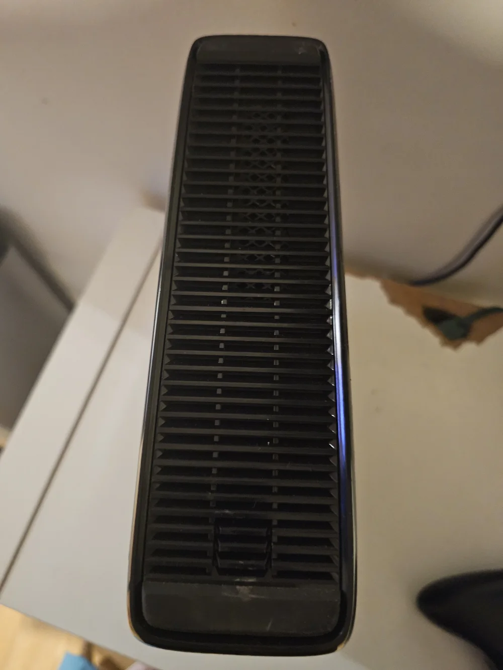 Microsoft Xbox 360 Console with Black Wireless Controller